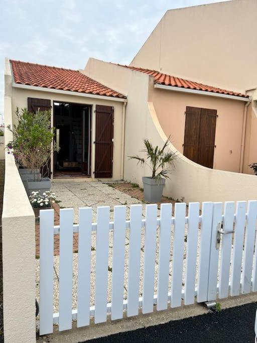 Charmante Maison - Port Et Plage A Pied La Chaume Exterior photo